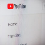 Kupowanie wyświetleń na YT – Czy warto zdecydować się na zakup w 2026 roku?