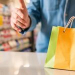 Jak opanować pokusę zakupów: zasada 30 dni w praktyce